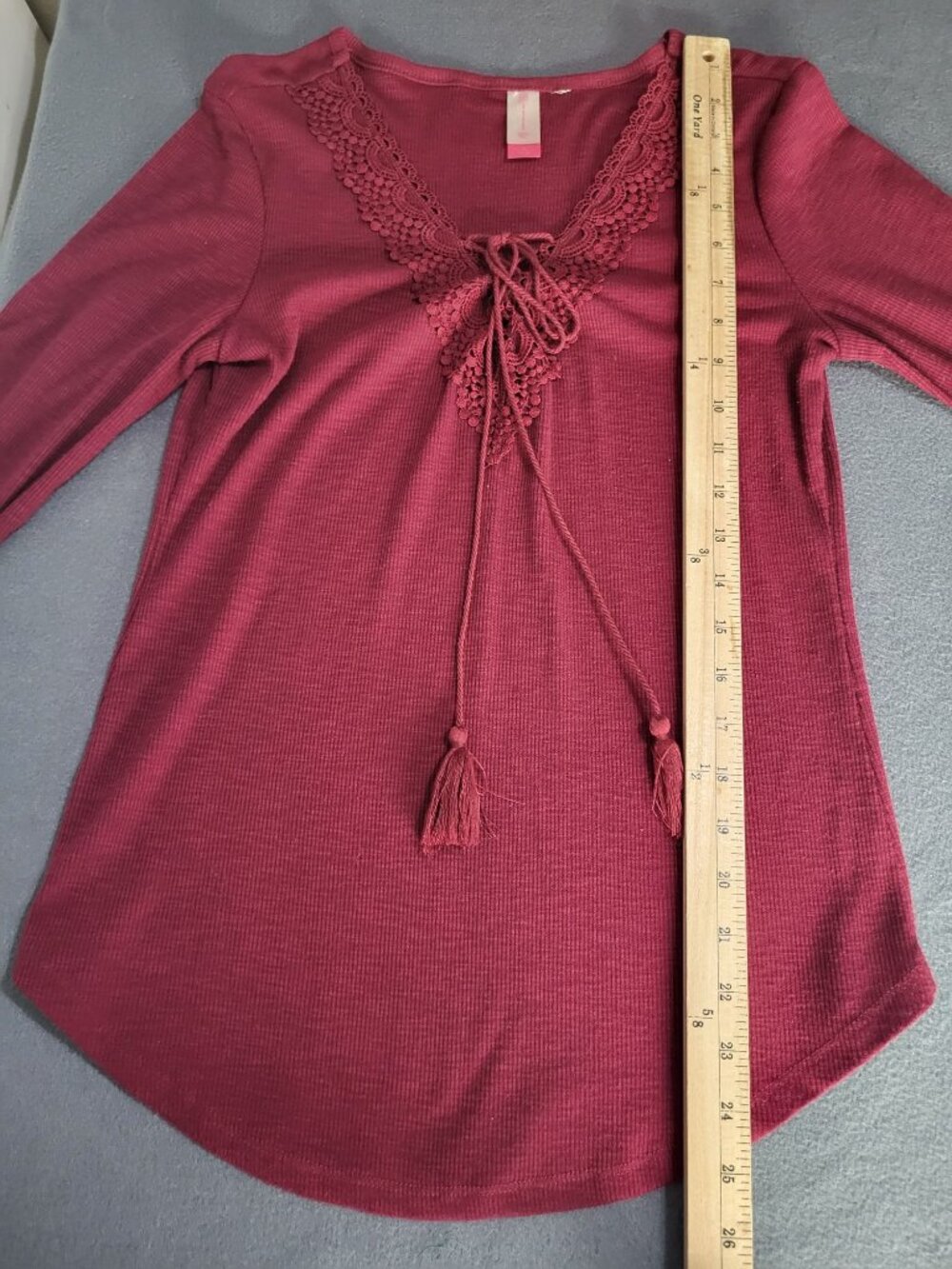 NOBO Burgundy Knit M Top Stretch Tassel V Neck Flare Sleeve Blouse Boho Peasant - Picture 6 of 7